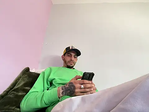 Rebeu313 online show from 02/22/26, 09:08