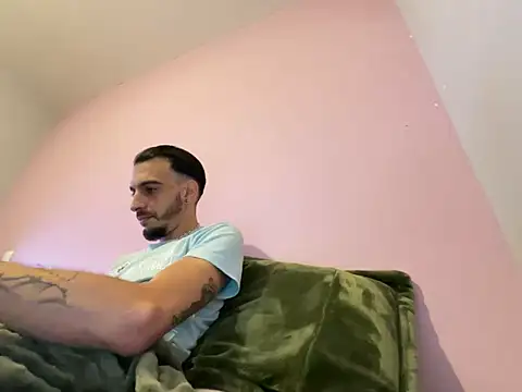 Rebeu313 online show from 03/18/26, 11:19