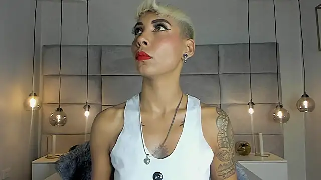 MiaMorgan  online show from 02/10/25, 01:22