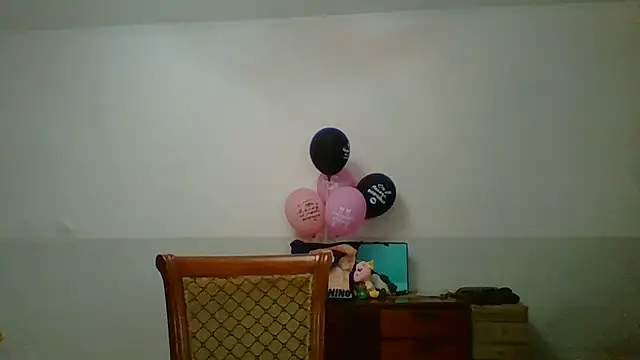 Snapshot of MiaStika chatting on 09/16/25, 03:57 MiaStika online show from 09/16/25, 03:57