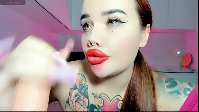 Aira vi online show from 12/06/24, 02:24