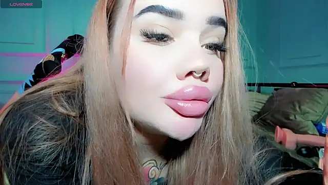 Aira vi online show from 12/27/24, 05:26