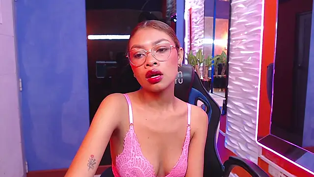 Perla prg online show from 02/28/25, 03:15