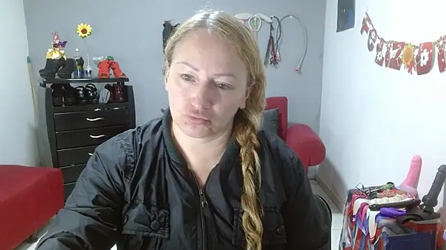 emperabigbootybigass online show from 03/18/25, 12:14