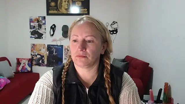 emperabigbootybigass online show from 10/03/25, 12:13