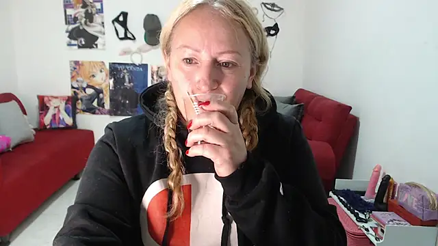 emperabigbootybigass online show from 10/06/25, 12:24