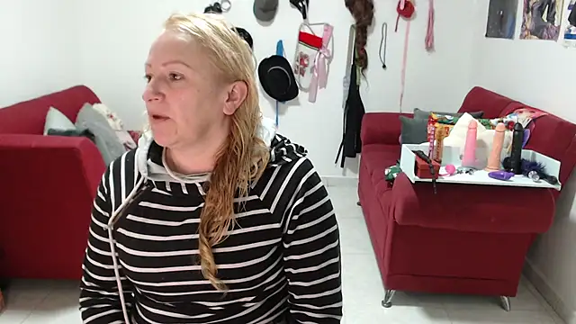 emperabigbootybigass online show from 12/19/25, 12:34