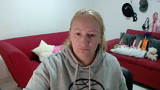 emperabigbootybigass online show from 02/09/26, 12:20