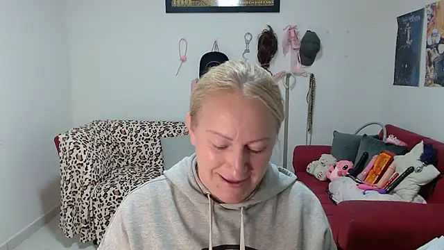 emperabigbootybigass online show from 04/14/26, 12:33