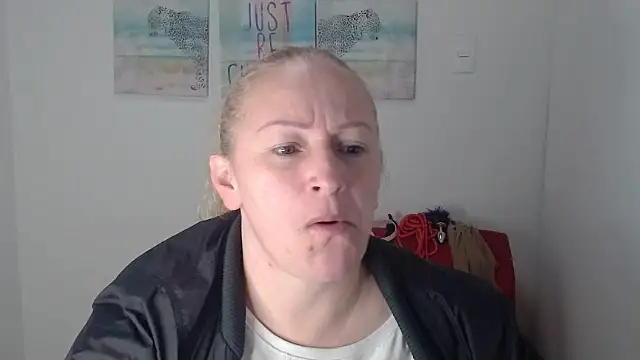 Snapshot of emperabigbootybigass chatting on 04/17/26, 12:19 emperabigbootybigass online show from 04/17/26, 12:19