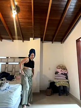 Snapshot of nova_lane chatting on 11/06/25, 02:51 nova lane online show from 11/06/25, 02:51