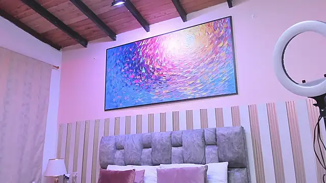 Snapshot of nova_lane chatting on 11/07/25, 02:55 nova lane online show from 11/07/25, 02:55