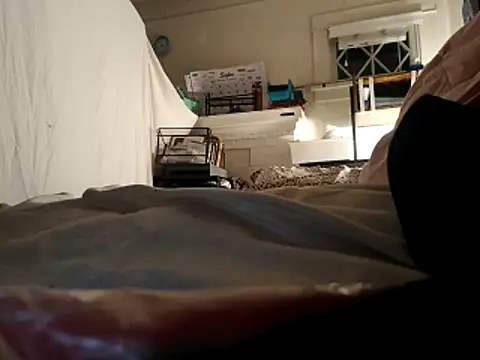 Snapshot of DevinToore chatting on 10/22/25, 02:23 DevinToore online show from 10/22/25, 02:23