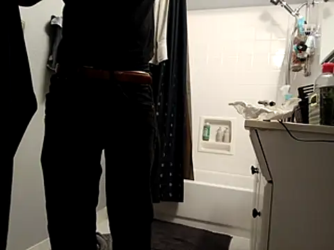 Snapshot of DevinToore chatting on 10/25/25, 05:15 DevinToore online show from 10/25/25, 05:15