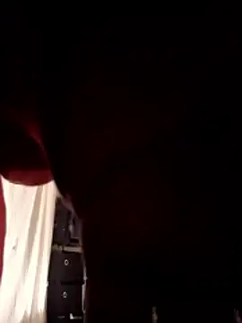 Snapshot of DevinToore chatting on 10/31/25, 08:48 DevinToore online show from 10/31/25, 08:48