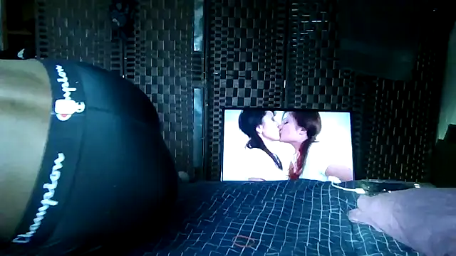 Snapshot of DevinToore chatting on 07/19/26, 01:31 DevinToore online show from 07/19/26, 01:31