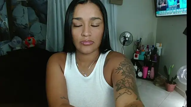 KatalinnaBrown online show from 11/29/25, 10:18