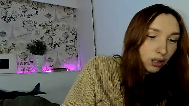 LisaIcon online show from 02/08/25, 06:12