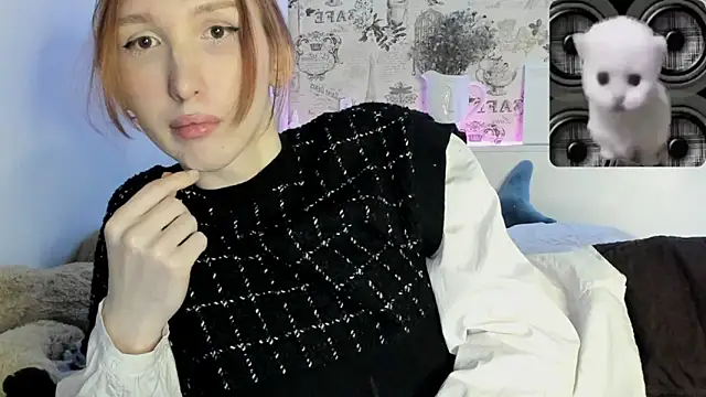 LisaIcon online show from 03/10/25, 07:07