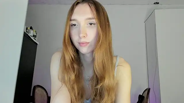 LisaIcon online show from 10/04/25, 09:35