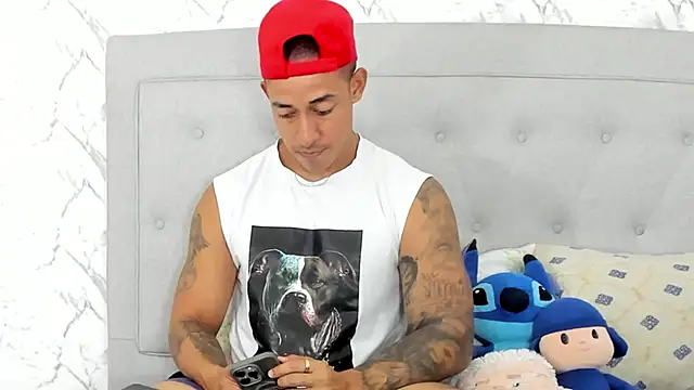 luigiferrara online show from 02/16/25, 04:32