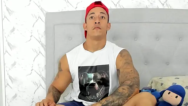 luigiferrara online show from 02/17/25, 03:25