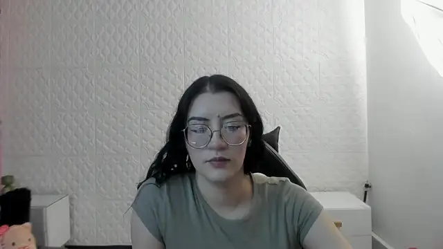 Violetaa diazz online show from 06/26/26, 08:46