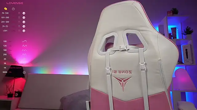 Snapshot of Good_Barbie chatting on 12/14/24, 10:02 Good Barbie online show from 12/14/24, 10:02