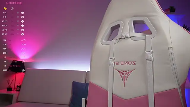 Snapshot of Good_Barbie chatting on 12/19/24, 07:40 Good Barbie online show from 12/19/24, 07:40