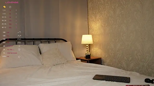 Snapshot of Good_Barbie chatting on 09/11/25, 02:44 Good Barbie online show from 09/11/25, 02:44