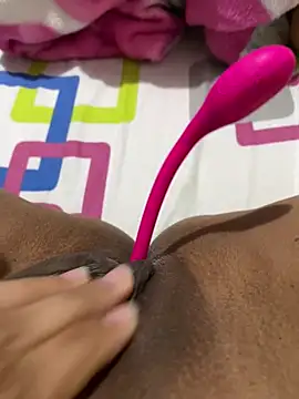 Snapshot of ANYLU19 chatting on 01/25/25, 07:06 ANYLU19 online show from 01/25/25, 07:06