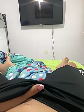 Snapshot of ANYLU19 chatting on 03/17/25, 02:41 ANYLU19 online show from 03/17/25, 02:41