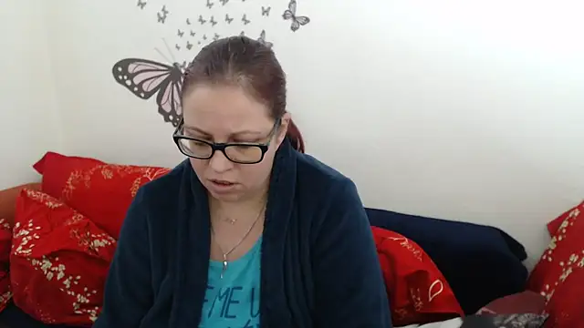 LadyHellene online show from 03/04/25, 06:04