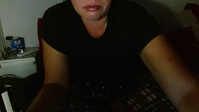 LadyHellene online show from 09/30/25, 04:45