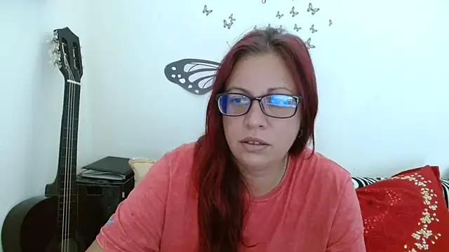 Snapshot of LadyHellene chatting on 06/09/26, 04:46 LadyHellene online show from 06/09/26, 04:46