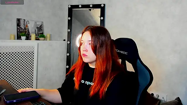 Snapshot of Aliisson_Edwards chatting on 02/06/25, 12:00 Aliisson Edwards online show from 02/06/25, 12:00