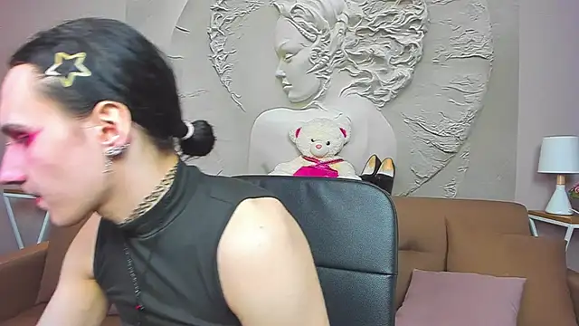 Snapshot of FillDammon chatting on 01/19/25, 10:06 FillDammon online show from 01/19/25, 10:06
