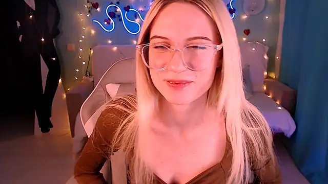 Snapshot of Sweet_Richal chatting on 02/17/25, 01:15 Sweet Richal online show from 02/17/25, 01:15