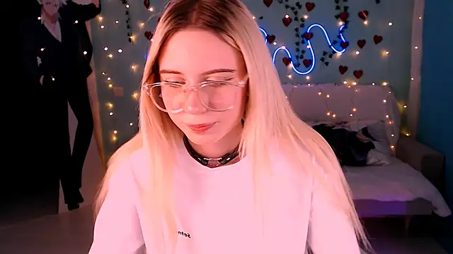 Snapshot of Sweet_Richal chatting on 03/15/25, 01:41 Sweet Richal online show from 03/15/25, 01:41