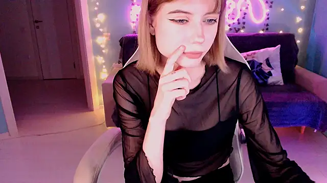 Snapshot of Sweet_Richal chatting on 10/16/25, 09:16 Sweet Richal online show from 10/16/25, 09:16