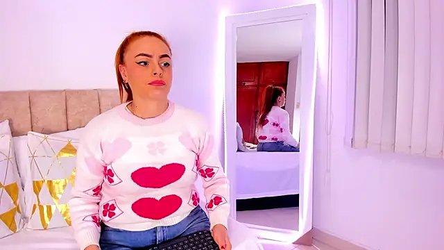 cristalwalker   online show from 12/01/25, 10:20