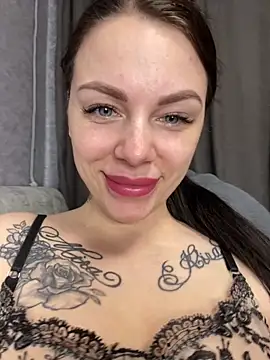 Lola Hale online show from 02/05/26, 06:23