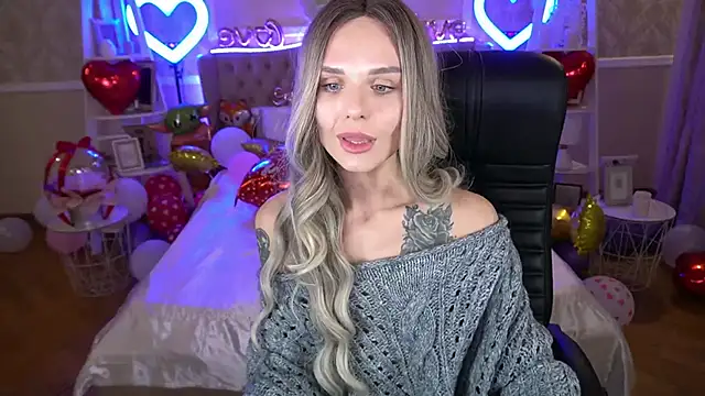 KiraGrayy online show from 02/21/25, 05:09