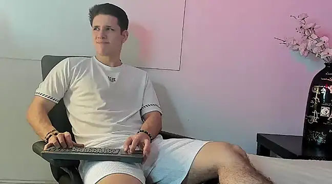 Snapshot of Adan_rivas_ chatting on 12/25/24, 06:52 Adan rivas online show from 12/25/24, 06:52