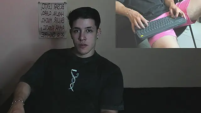 Snapshot of Adan_rivas_ chatting on 06/13/26, 08:29 Adan rivas online show from 06/13/26, 08:29