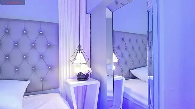 VioletthaRous online show from 07/16/26, 10:38