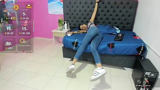  candy jade  online show from 10/23/25, 01:10