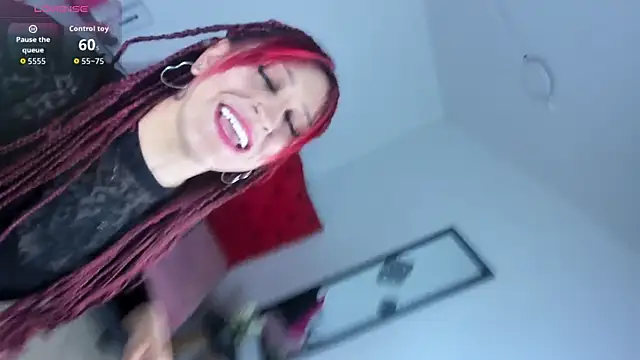 Sofi F w online show from 03/24/26, 10:37