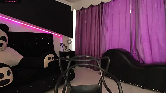 Coral Gibson online show from 01/15/26, 01:37