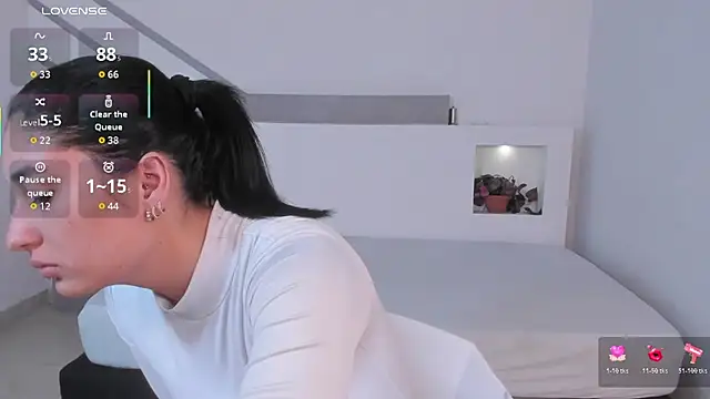 Snapshot of ScarlettWet9 chatting on 11/04/25, 11:09 ScarlettWet9 online show from 11/04/25, 11:09